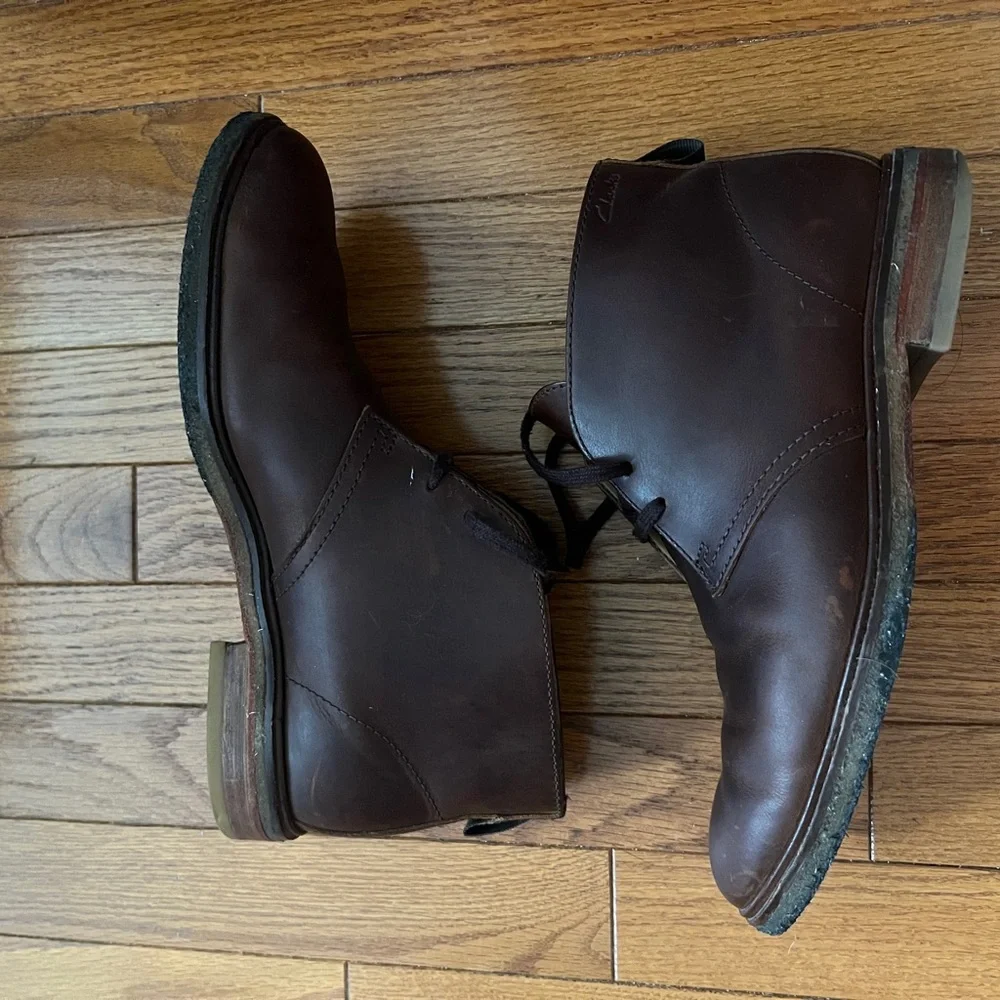 Clark’s Men's Brown Leather Chukka Boots